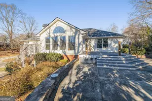 605 Chenocetah Dr, Cornelia, GA 30531 - Photo 37