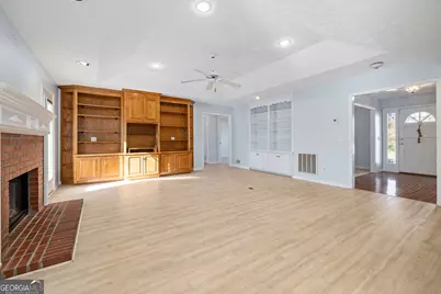 605 Chenocetah Drive, Cornelia, GA 30531 - Photo 5