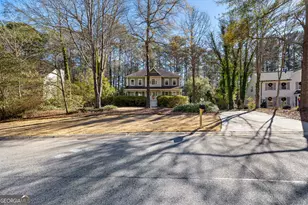122 Cloister Dr, Peachtree City, GA 30269 - Photo 3