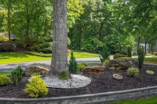 3270 Brookview Dr, Marietta, GA 30068 - Photo 3