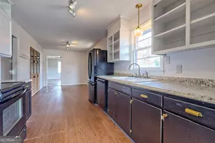 398 Valley Dr, Toccoa, GA 30577 - Photo 11