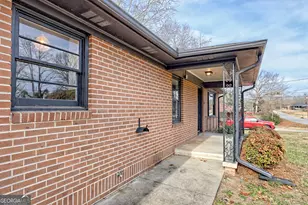 398 Valley Dr, Toccoa, GA 30577 - Photo 5