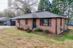 398 Valley Dr, Toccoa, GA 30577 - Photo 3