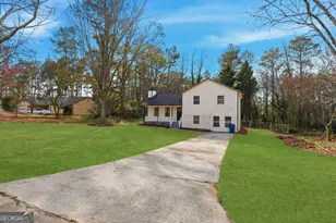 1429 Ridgewood Pl, Lawrenceville, GA 30043 - Photo 3