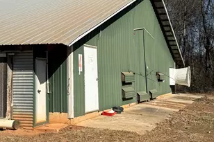 319 Hunters Creek Rd, Toccoa, GA 30577 - Photo 3