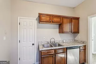 1450 St Francis Ave, East Point, GA 30344 - Photo 13