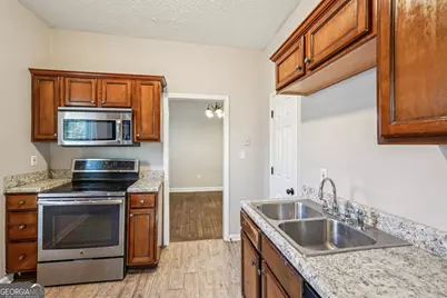 1450 Saint Francis Avenue, East Point, GA 30344 - Photo 11