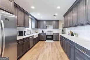 3759 Creekwood Dr, Valdosta, GA 31602 - Photo 9