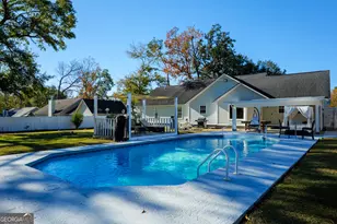 3759 Creekwood Dr, Valdosta, GA 31602 - Photo 1