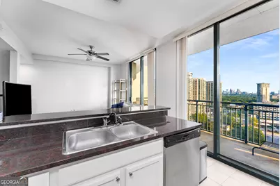 3040 Peachtree Road NW #1205, Atlanta, GA 30305 - Photo 9