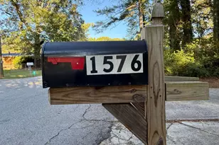 1576 Carolyn Dr, Stone Mountain, GA 30087 - Photo 3