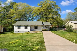 223 Griffin Park Rd, Griffin, GA 30223 - Photo 1