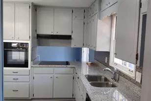 545 Oak Valley Dr, Riverdale, GA 30274 - Photo 3