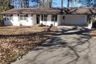 545 Oak Valley Dr, Riverdale, GA 30274 - Photo 1