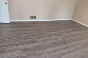 545 Oak Valley Dr, Riverdale, GA 30274 - Photo 9