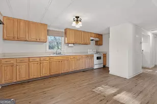 1470 Melville Brown Rd, Williamson, GA 30292 - Photo 7