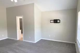 646 Lakes Cir, Lithonia, GA 30058 - Photo 19