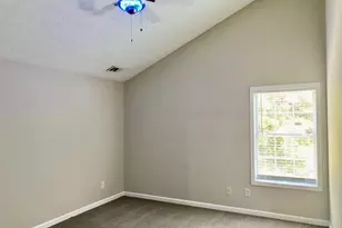 646 Lakes Cir, Lithonia, GA 30058 - Photo 27