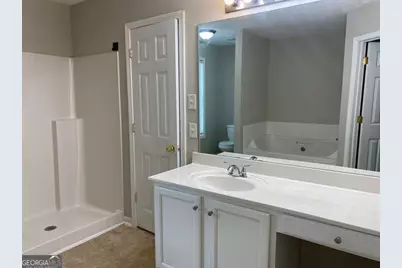 646 Lakes Circle, Lithonia, GA 30058 - Photo 21