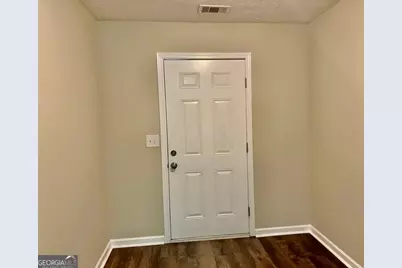 646 Lakes Circle, Lithonia, GA 30058 - Photo 3