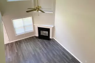 646 Lakes Cir, Lithonia, GA 30058 - Photo 17