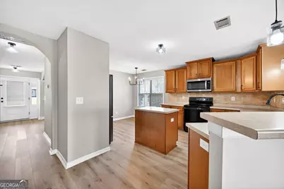 402 Latham Drive, Warner Robins, GA 31088 - Photo 13