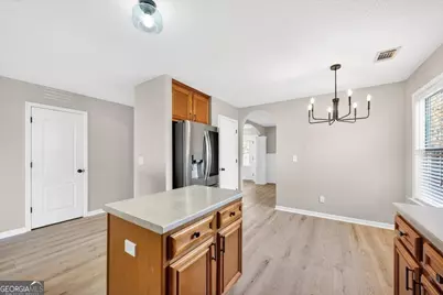 402 Latham Drive, Warner Robins, GA 31088 - Photo 9