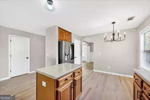 402 Latham Drive, Warner Robins, GA 31088 - Photo 9