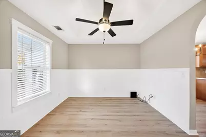 402 Latham Drive, Warner Robins, GA 31088 - Photo 5