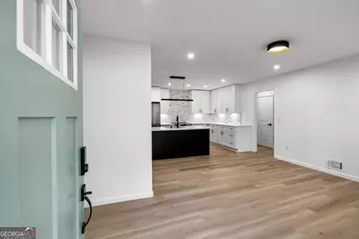 2592 Lois Lane SE, Atlanta, GA 30315 - Photo 3