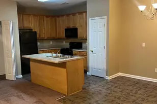 7600 Rutgers Cir, Fairburn, GA 30213 - Photo 9