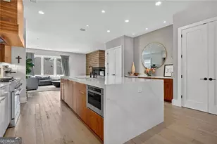 4012 Hazel Nut Ln, Atlanta, GA 30342 - Photo 19