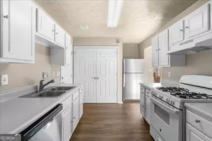 2603 Old Rex Morrow Rd, Ellenwood, GA 30294 - Photo 15