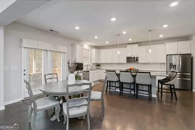 2105 Woodmarsh Circle, Auburn, GA 30011 - Photo 9