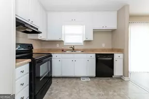 2697 Heritage Ln, Morrow, GA 30260 - Photo 7