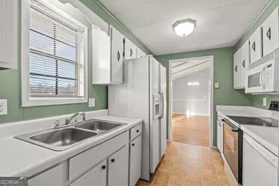 115 Valley View Court, Tyrone, GA 30290 - Photo 7