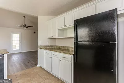 8147 Mountain Pass, Riverdale, GA 30274 - Photo 7