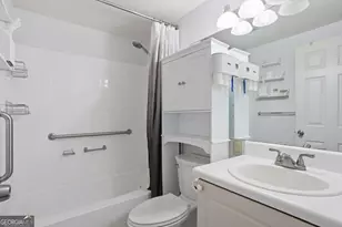 1501 Clairmont Rd, Decatur, GA 30033 - Photo 9