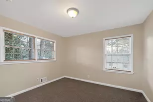 6293 Longino Dr, Union City, GA 30291 - Photo 9
