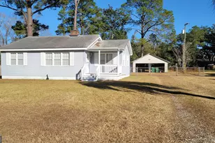 2614 Governor St, Garden City, GA 31408 - Photo 1