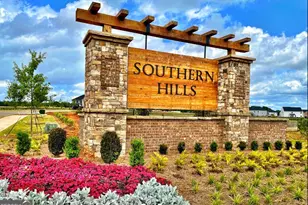 1571 Sungrown Wy, McDonough, GA 30253 - Photo 3