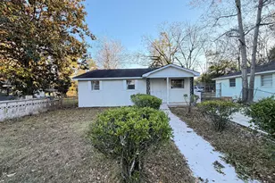 1308 E Roosevelt Ave, Albany, GA 31705 - Photo 1