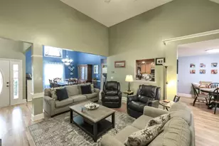 112 Central Heights Dr, Carrollton, GA 30116 - Photo 5