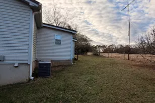 698 Melinda Dr, Winder, GA 30680 - Photo 5