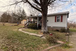 698 Melinda Dr, Winder, GA 30680 - Photo 3