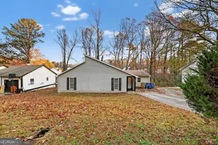 1009 Salisbury Trail, Riverdale, GA 30296 - Photo 1