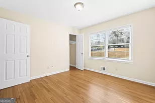 816 Valley Creek Dr, Stone Mountain, GA 30083 - Photo 11