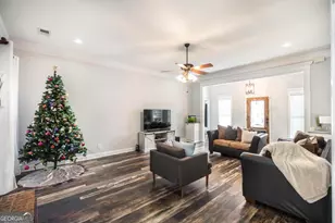 302 Erin Way, Warner Robins, GA 31088 - Photo 5