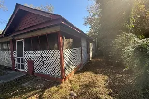 20 Johnson Rd NW, Atlanta, GA 30318 - Photo 3