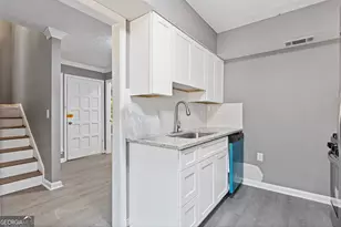 836 Lake Hollow Blvd SW, Marietta, GA 30064 - Photo 7